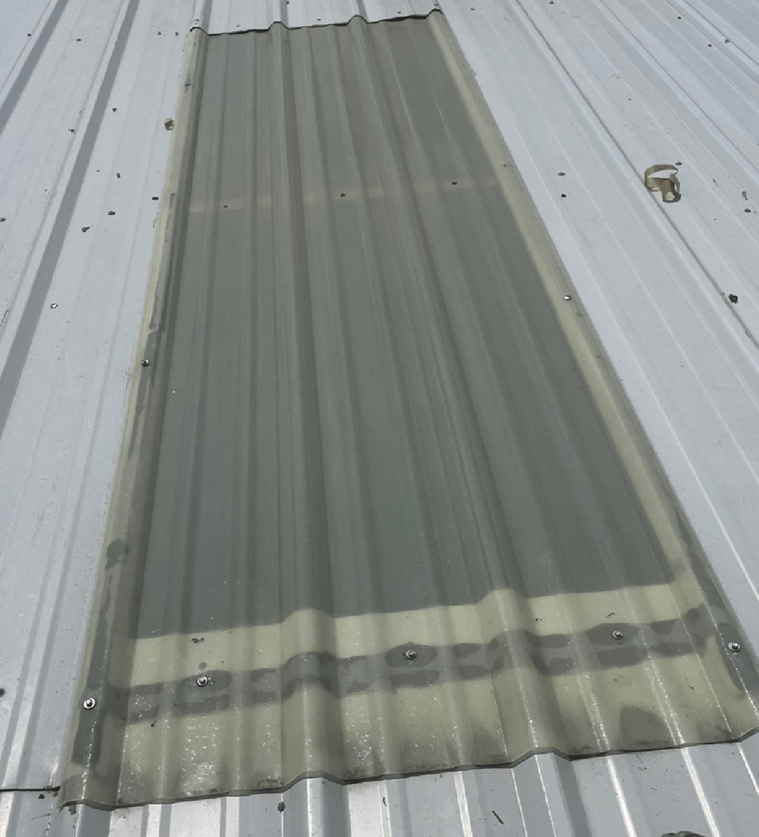 Metal roof skylight double sealed